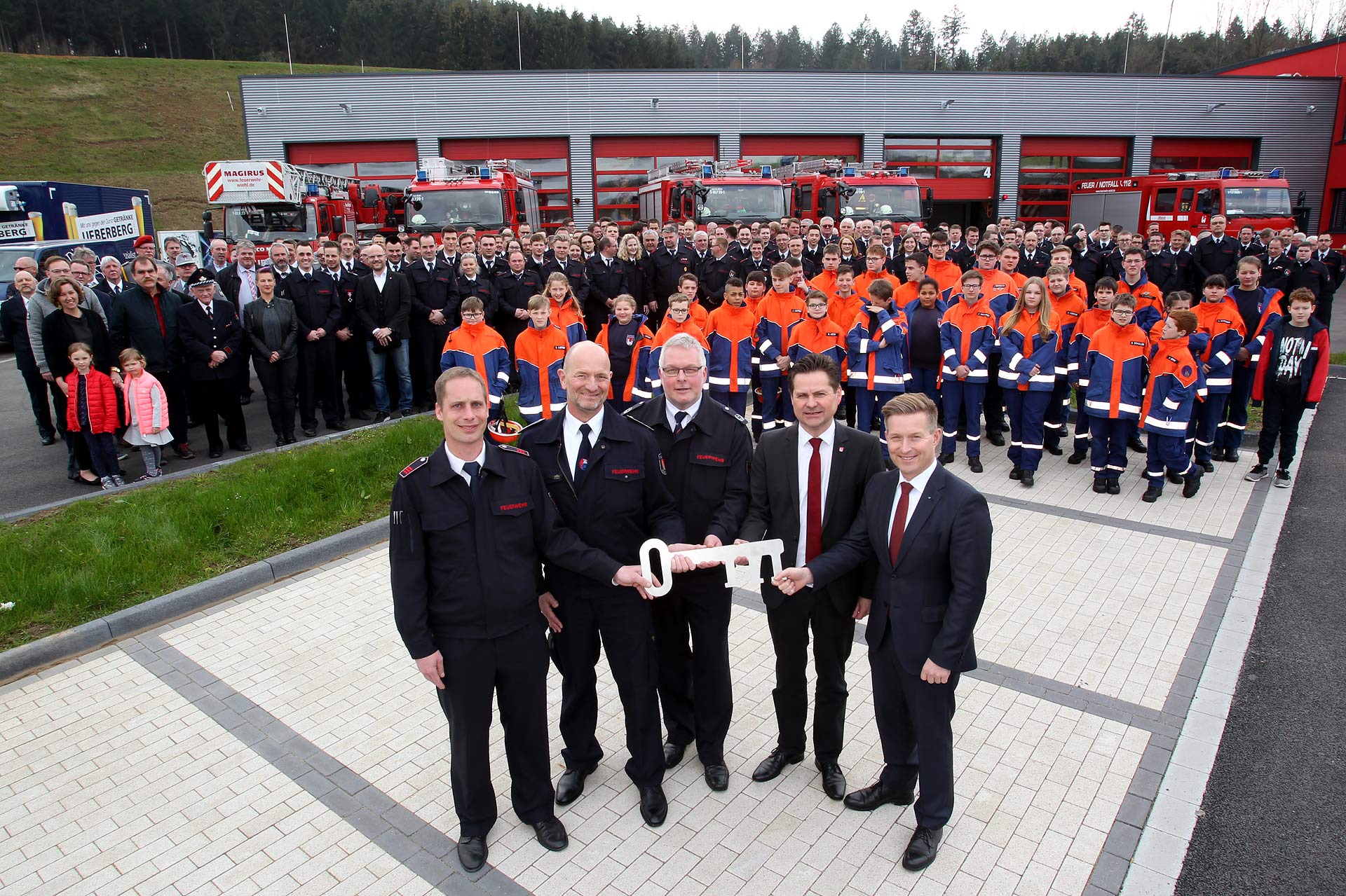 Jahresdienstbesprechung der Feuerwehr und Einweihung des neuen Feuerwehrgerätehauses an der Bremigswiese