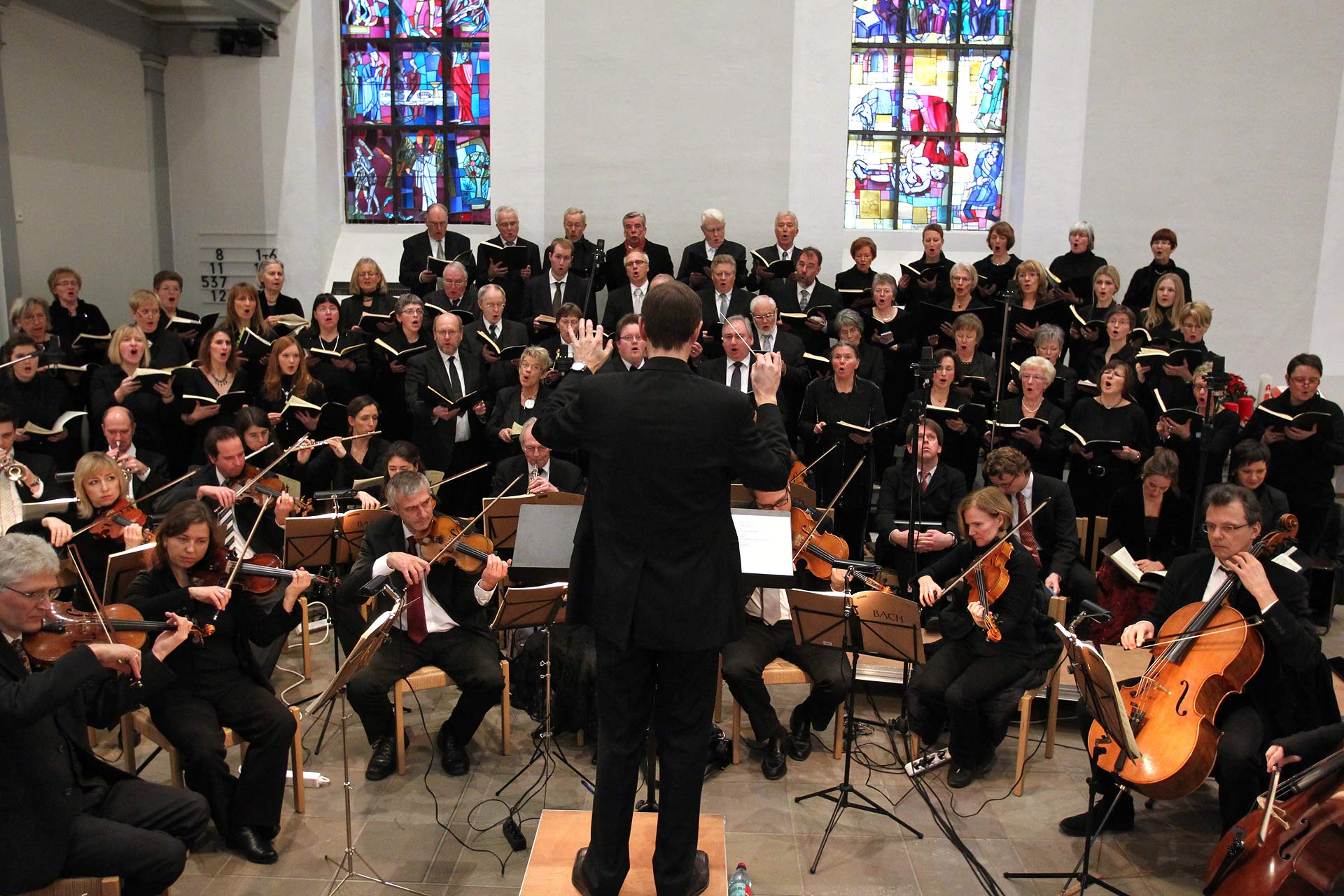 Stehende Ovationen in der Evangelischen Kirche in Wiehl für Bachs Weihnachstoratorium