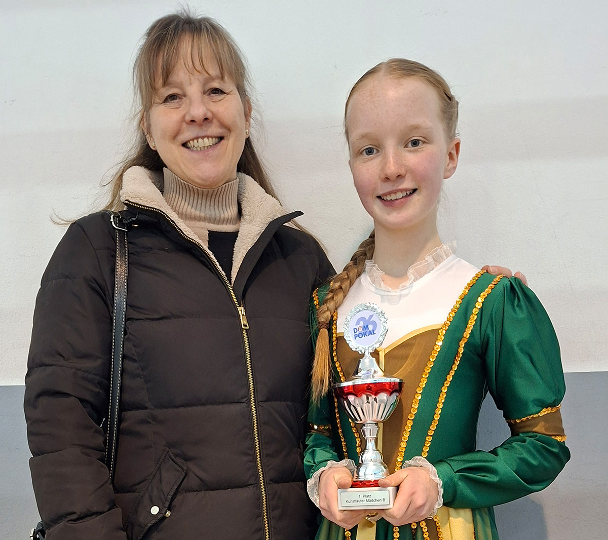 Erfolgreicher Saisonabschluss für die Wiehler Eiskunstläuferinnen